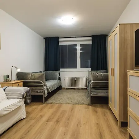 דירה Flexihome Sk - Zborovska - Garage Parking With Electricity - 2 Bedrooms